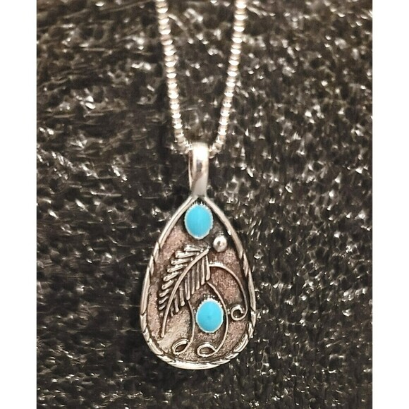 Turquoise Pendant Necklace - Picture 2 of 6